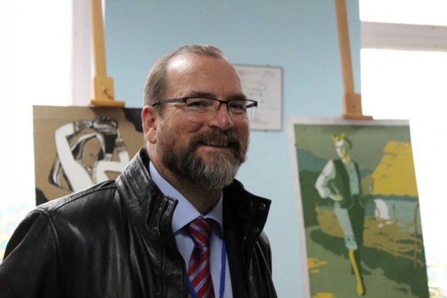 День студента по-інтелігентному: у луцькому політесі влаштували святкову виставку картин