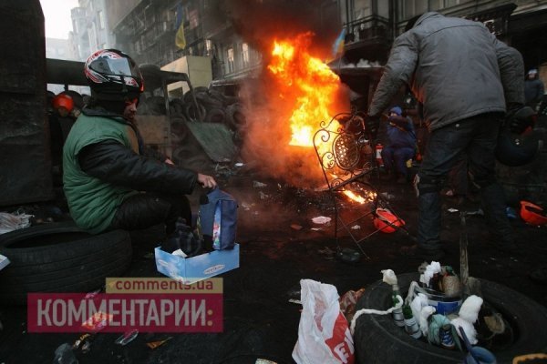 Світанок: барикади у Києві. ФОТО