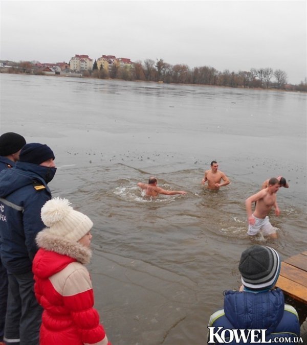У Ковелі на Водохреще освятили річку Турію. ФОТО