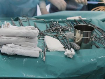 Волинські кардіохірурги провели складну операцію на серці 80-річному чоловіку. ФОТО