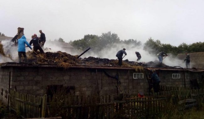 На Волині горіла господарська споруда. ФОТО