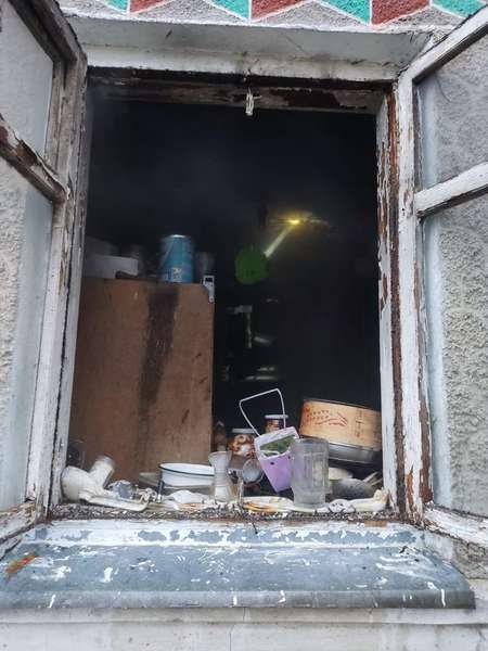 У Луцьку сталася пожежа через газовий балон, вогнеборці запобігли вибуху. ФОТО