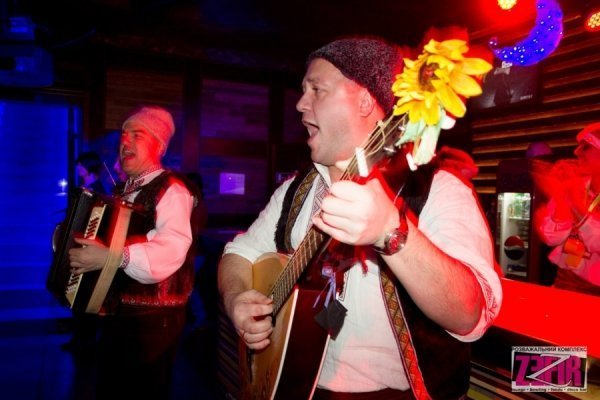 Клуб Зефір (фото взяті з http://vk.com/zefirlutsk)