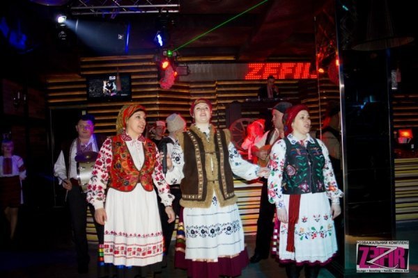 Клуб Зефір (фото взяті з http://vk.com/zefirlutsk)