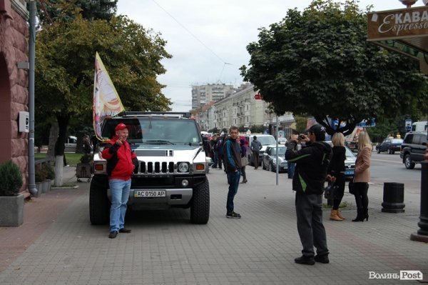 У Луцьку стартував автомотофестиваль «AutoWESTern». ФОТО