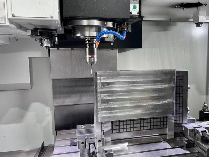 Які сучасні технології обробки металу застосовуються на заводах України?