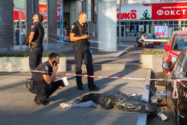 У Дніпрі двоє підлітків вчинили самогубство. ФОТО 18+