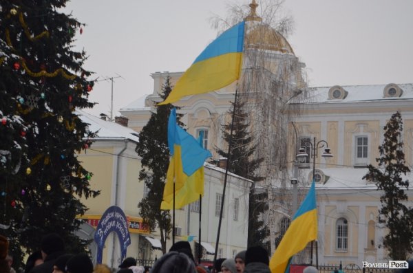 Ланцюг єднання в Луцьку. ФОТО
