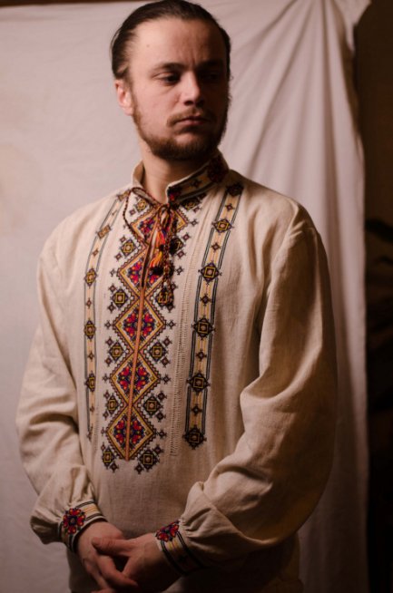 Вишивальниця з Волині опанувала десятки технік і зібрала унікальну колекцію виробів