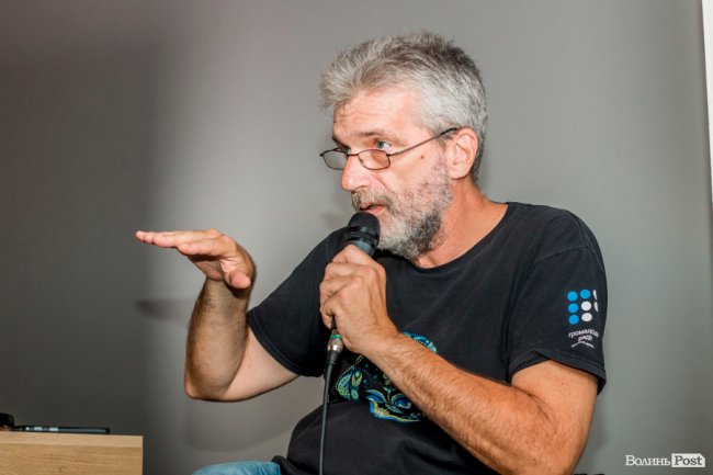 Історії про хабарі та журналістські будні: з лучанами поспілкувався відомий телеведучий 