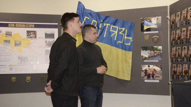 Пілот Повітряних Сил ЗСУ, Герой України Вадим Ворошилов передав у волинський музей свої речі