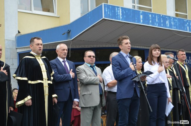 У луцькому політесі «відгуділи» випускний. ФОТО