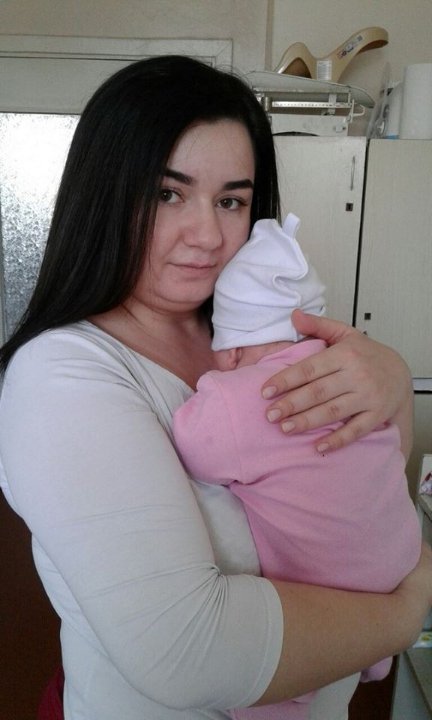 Подружжя кадрових військових з Волині бореться за зцілення дочки