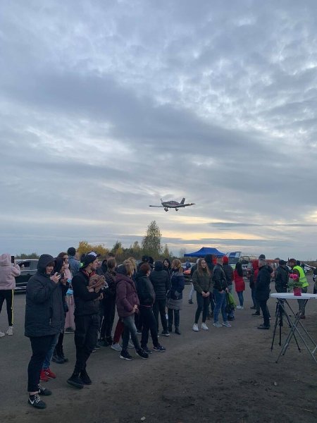 Під Луцьком влаштували екстремальні автогонки. ФОТО 