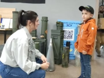 Маленький волинянин задонатив на ЗСУ весільний викуп за сестру. ВІДЕО