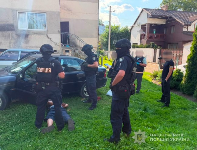 Матір у продуктах надсилала синові наркотики у колонію на Волині, а той їх продавав 