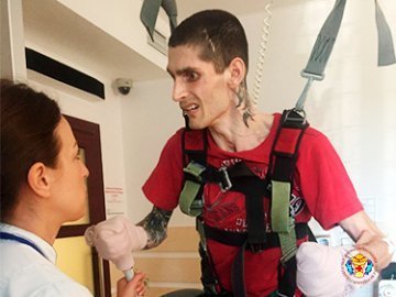 У Луцьку організували благодійний концерт заради порятунку молодого волинянина, який постраждав у аварії. ВІДЕО