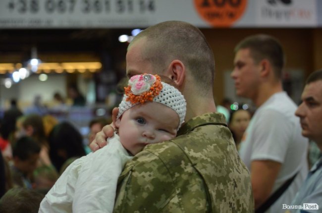 Діти наших Героїв: у «ПортСity» розважали дітей волинських атовців