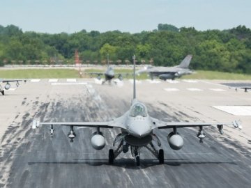 Коли перші винищувачі F-16, передані Україні, завдадуть першого удару по росіянах 