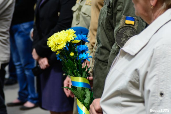 У Луцьку вшанували загиблих під Волновахою. ФОТО