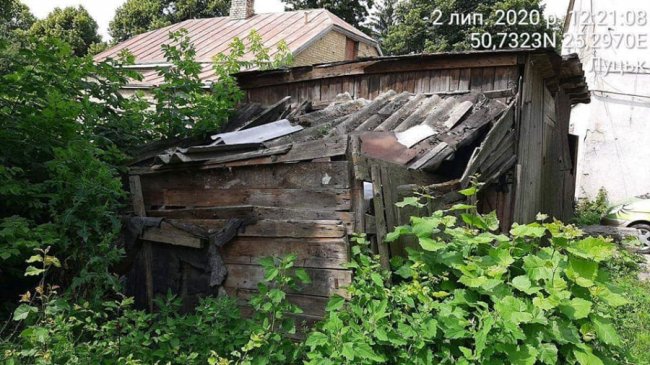 У Луцьку знесуть занедбані сараї, гаражі та огорожі. ФОТО