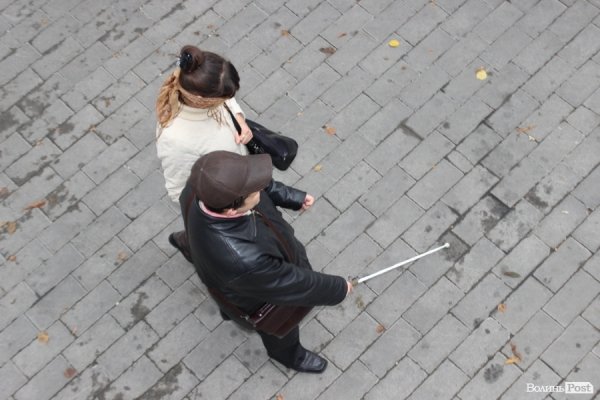 У Луцьку «на ділі» показали, як живеться незрячим. ФОТО