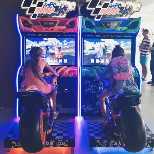 Play Hall, що у «Промені», дарує подарунки іменинникам*