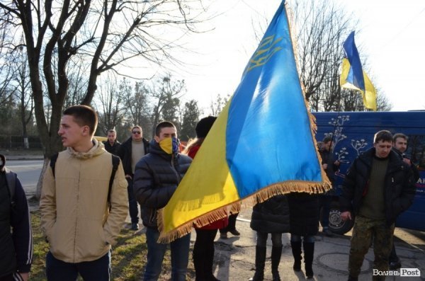Автомайдан навідався до волинських нардепів. ФОТО. ВІДЕО