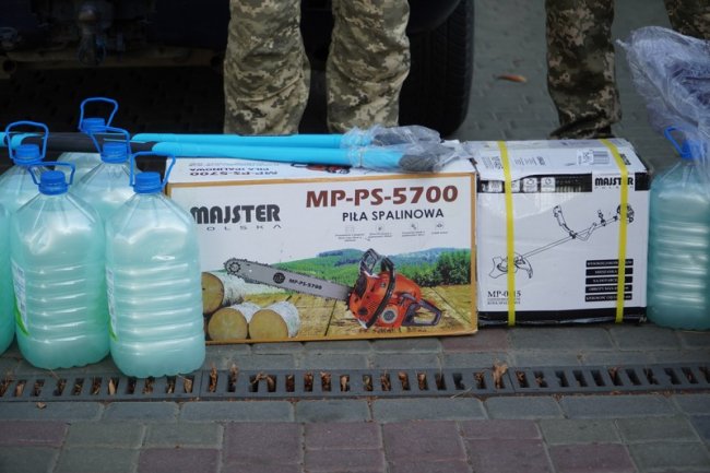 Громада українців з Польщі передала на Волинь гуманітарну допомогу для ЗСУ