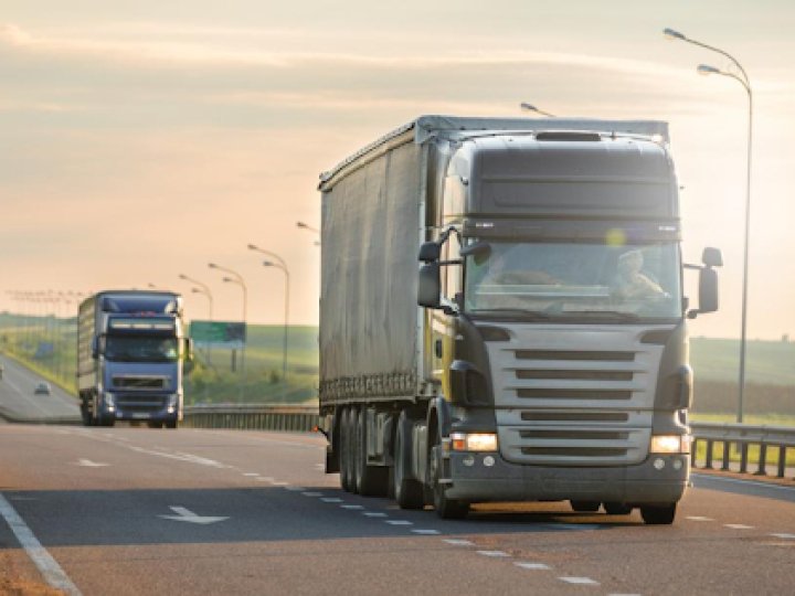 Як вибір автомобільного транспорту впливає на вартість доставки товарів