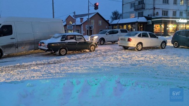 На Волині зіткнулися 5 автомобілів. ФОТО