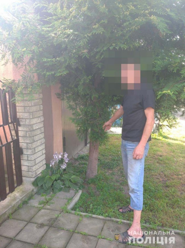 На Волині у студента в автобусі викрали телефон, поки він спав