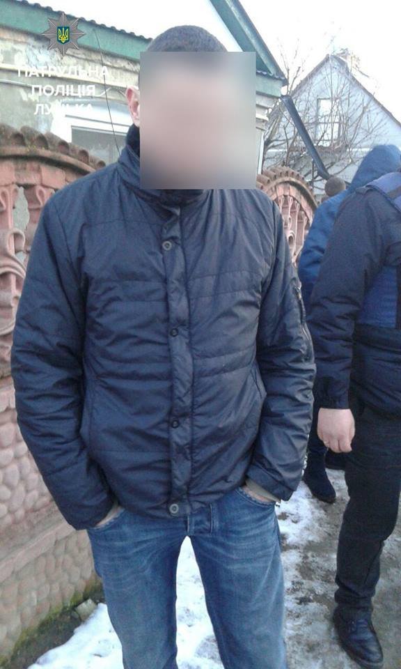 «Ваш друг потребує допомоги»: в Луцьку затримали шахраїв