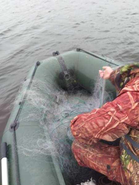 На озерах у Шацькому районі спіймали чоловіка, який незаконно рибалив