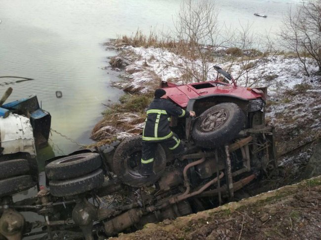 Через аварію з молоковозом три села поблизу Луцька залишились без газу. ОНОВЛЕНО. ФОТО