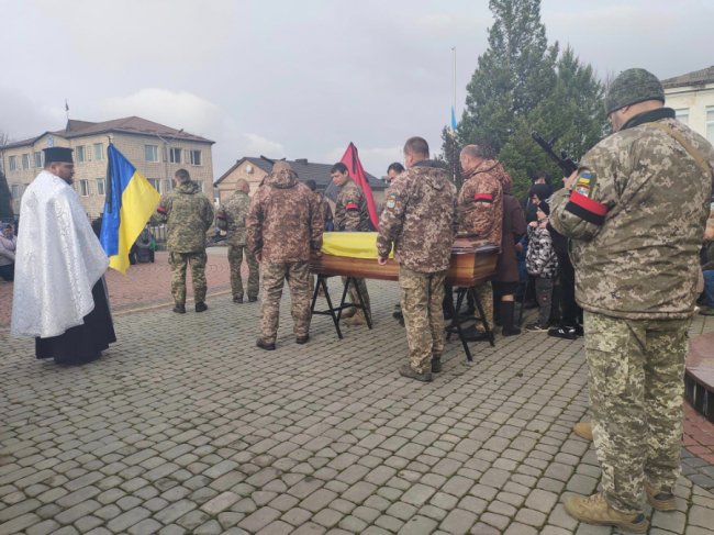 На Волині попрощалися з Героєм Андрієм Миронюком