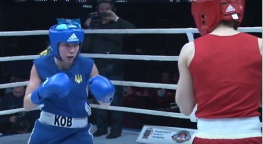 Волинська боксерка з «Українських левиць» програла у бою з полячкою. ВІДЕО