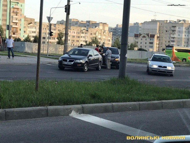 Біля луцького собору стукнулися два «німці». ФОТО
