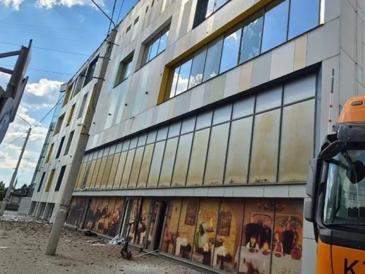 У Луцьку через обстріли постраждав РЦ «Промінь»: подробиці