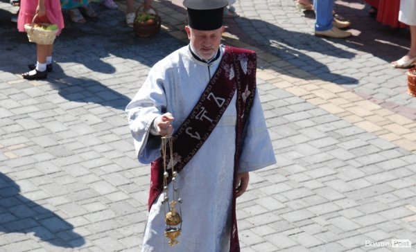 Як у Луцьку святили яблука та мед. ФОТО