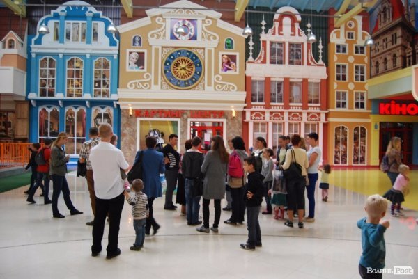 У Луцьку сім’ї переселенців з Донбасу та Криму знайомлять з історією Волині. ФОТО