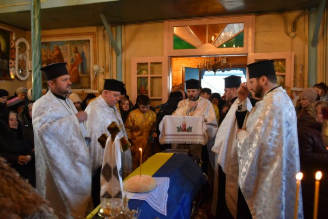 Скорботний день: у Луцьку поховали двох полеглих Героїв