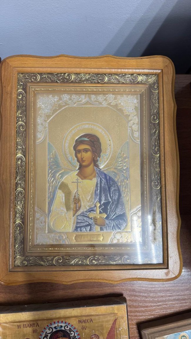 Через «Ягодин» жителька Донеччини хотіла вивезти ікони: каже, на прохання знайомого, аби вберегти від обстрілів