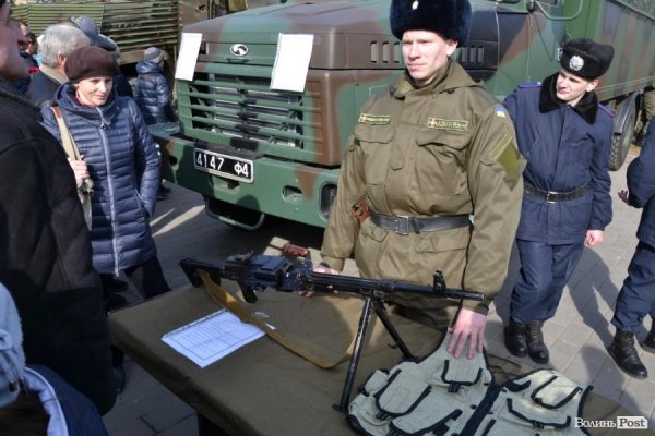  Лучани жалобною ходою та мітингом вшанували пам'ять Небесної сотні. ФОТО