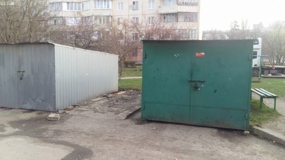 У Луцьку на Гордіюк демонтують гаражі. ФОТО