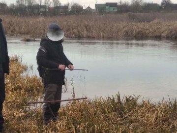 На Волині викрили браконьєра, який ловив рибу двома «екранами»
