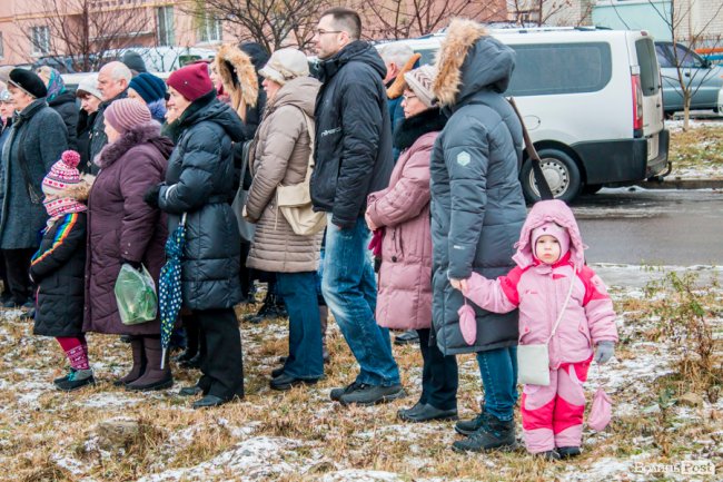 У Луцьку освятили хрест під будівництво дитячої церкви. ФОТО