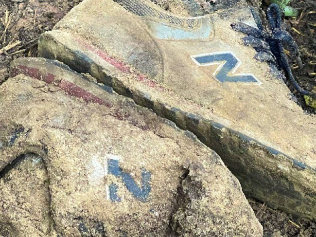 На Київщині знайшли ще двох закатованих росіянами чоловіків: в одного на куртці – шеврони академії СБУ