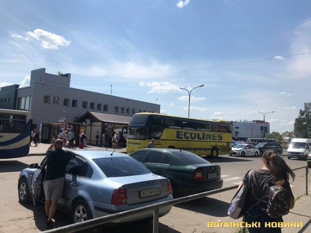 У Луцьку на автостанції в автобусі знайшли чеку від гранати
