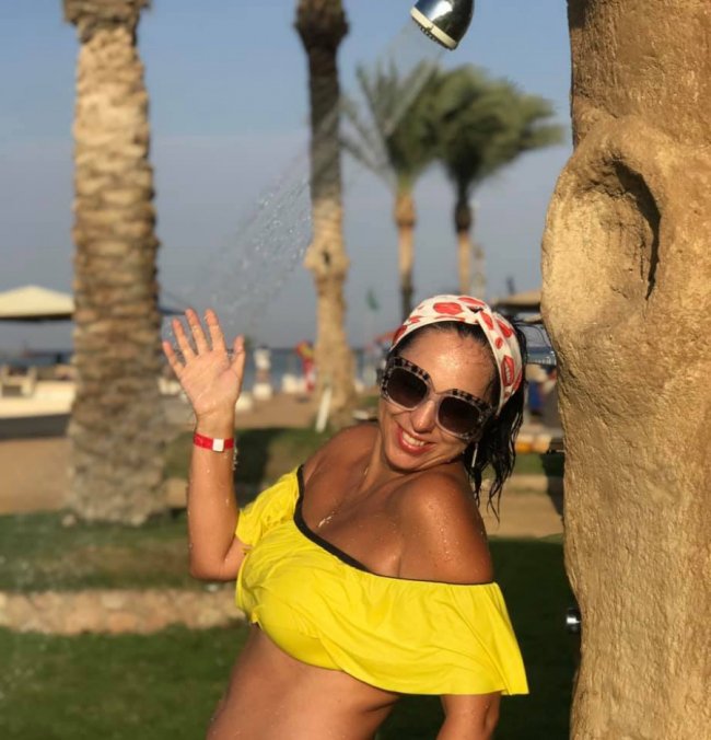 Луцька телеведуча поділилася спекотними фото з екзотичного відпочинку